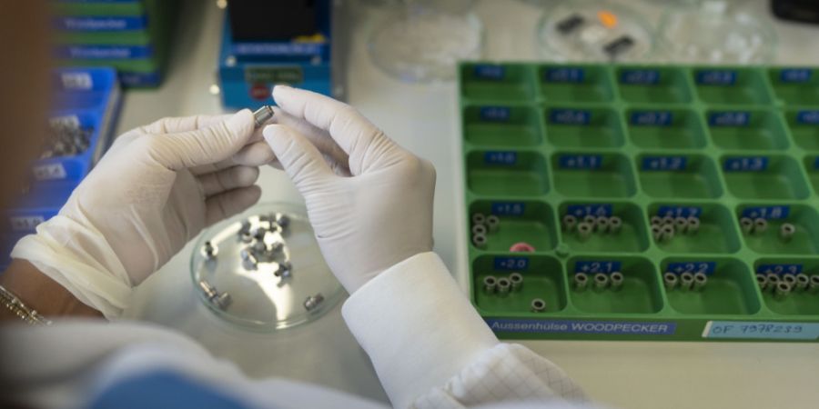 Ökonomen sagen für die Schweiz 2026 nur ein leichtes Wirtschaftswachstum von 1,0 Prozent voraus. (Symbolbild)