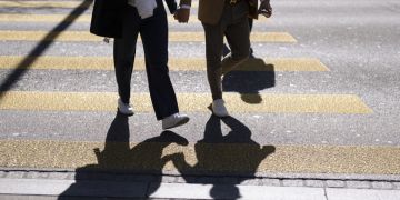 Fussgänger Fussgängerstreifen Passant