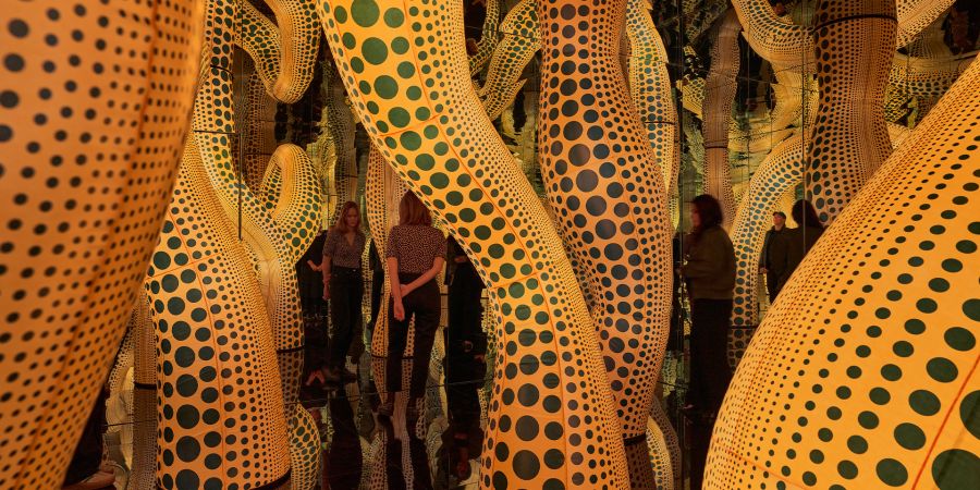 «Yayoi Kusama»
