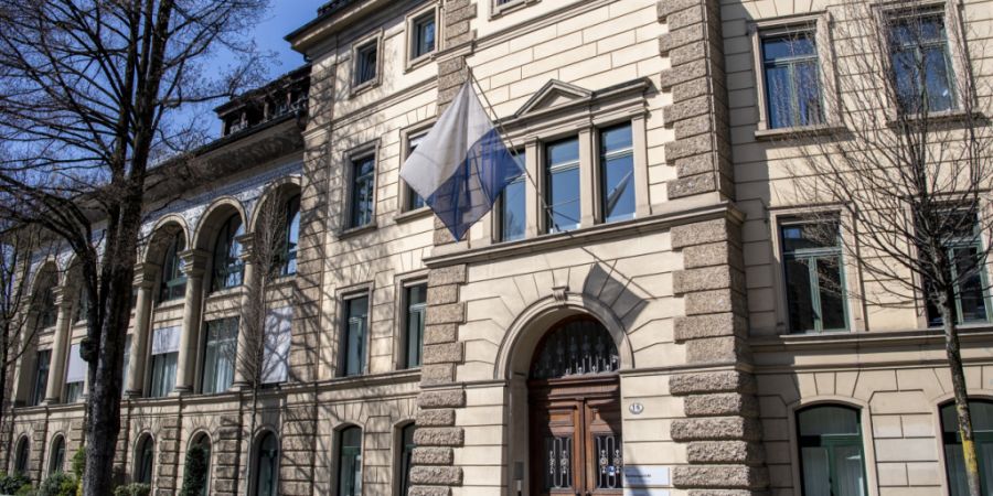 Das Kantonsgericht Luzern soll dereinst vom Hirschengraben ins Würzenbachquartier zügeln. (Archivbild)