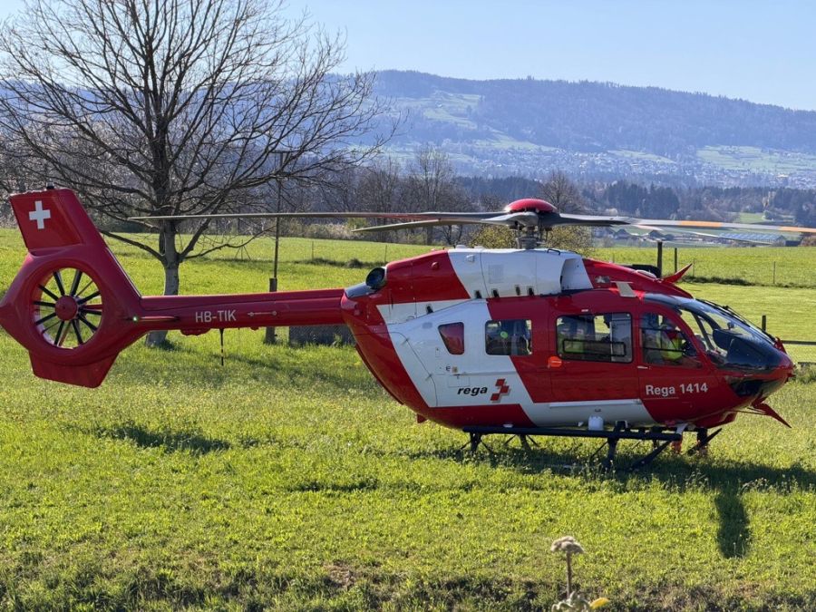 Auch die Rega ist vor Ort.