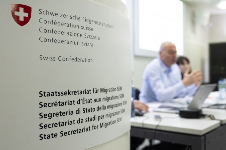Mehr als die Hälfte der bearbeiteten Gesuche sei gar nie negativ beschieden worden, hiess es aus dem Staatssekretariat für Migration.