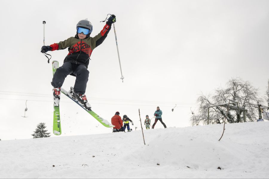 Während Verunfallte im Alter von 15 bis 24 Jahren im Durchschnitt rund 21 Tage Ausfallentschädigung in Anspruch nehmen. (Symbolbild)