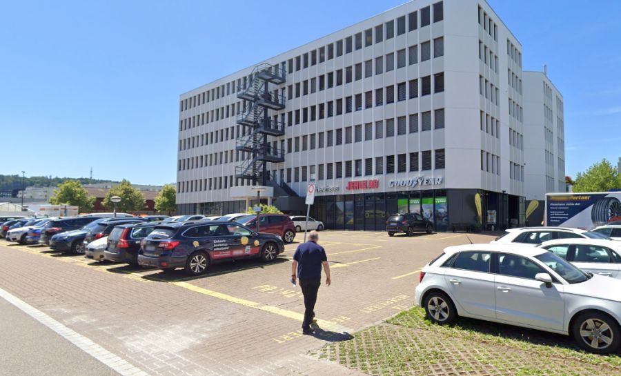 Der kantonalen Partei, die ihren Sitz in Dübendorf hat, ist der Vorfall bekannt.