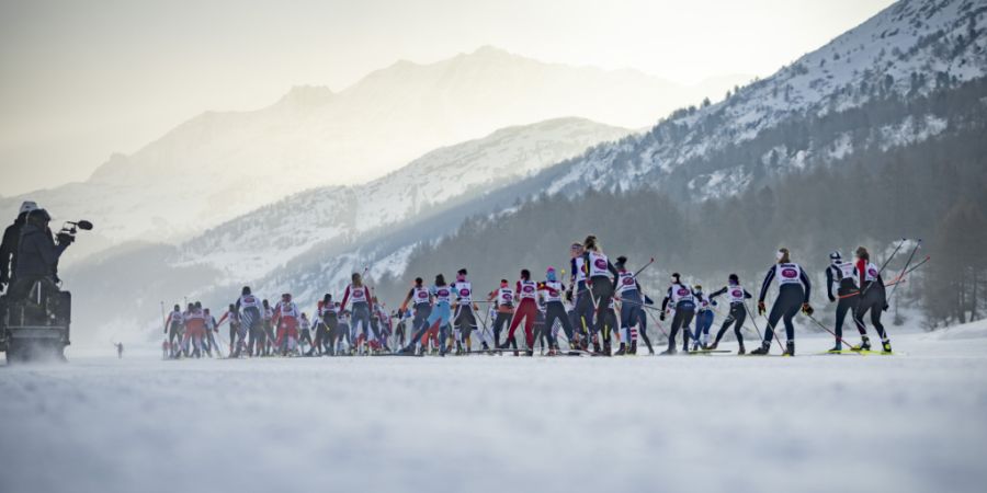 Fünf Tage vor Beginn der 56. Ausgabe des Engadin Marathons liegt die Teilnehmerzahl bei über 13'000 Langläuferinnen und Läufer. (Archivbild)