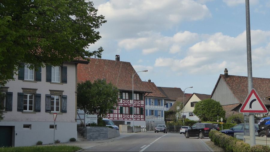 Die Gemeinde liegt im Kanton Thurgau. In Engwilen kennt man sich, verdächtige Beobachtungen fallen schnell auf.