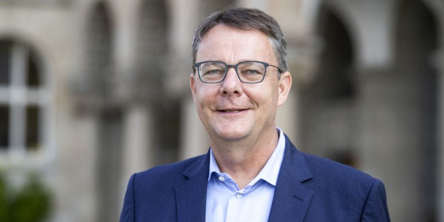 Michael Schaepman, Rektor der Universität Zürich, hat sich im Interview mit der «NZZ» gegen eine Erhöhung der Semesterbeiträge ausgesprochen. (Archivbild)