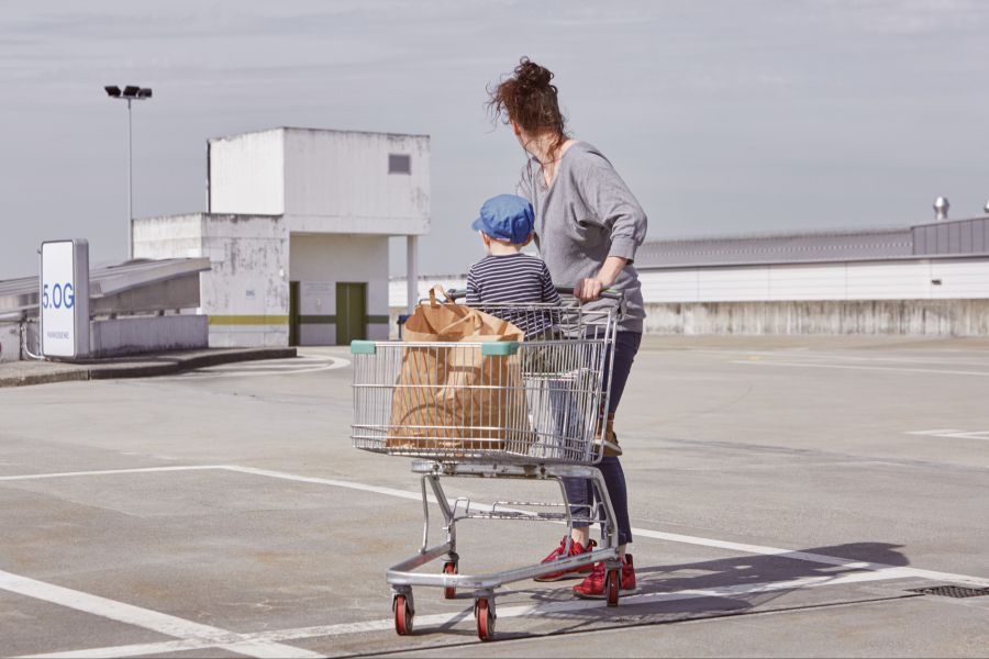 Gerade die Auswirkungen für berufstätige Eltern sind erheblich. (Symbolbild)