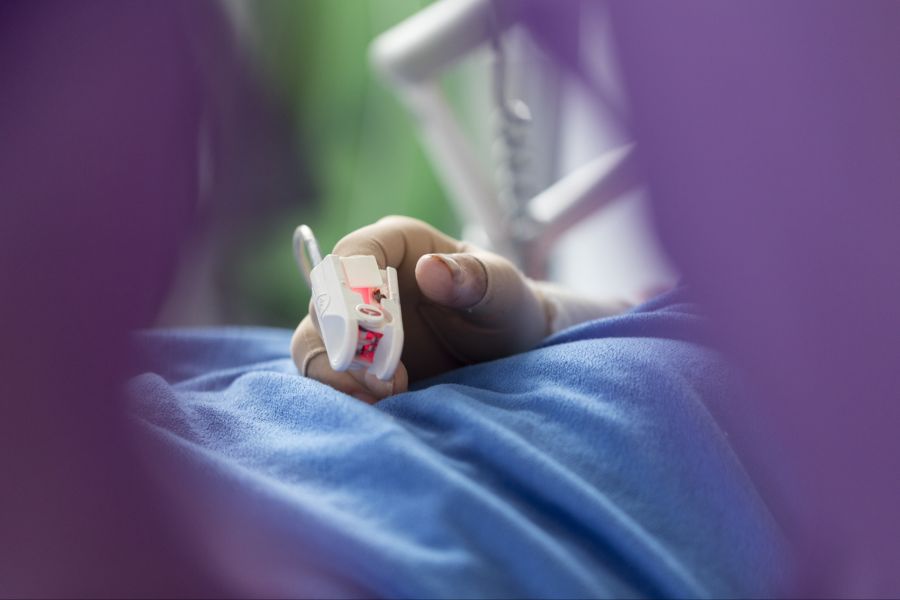 «Deshalb ist es einfach realistisch, dass es im Lauf der nächsten vier, fünf Wochen zu weiteren Todesfällen kommen wird», erklärt Fuchs.