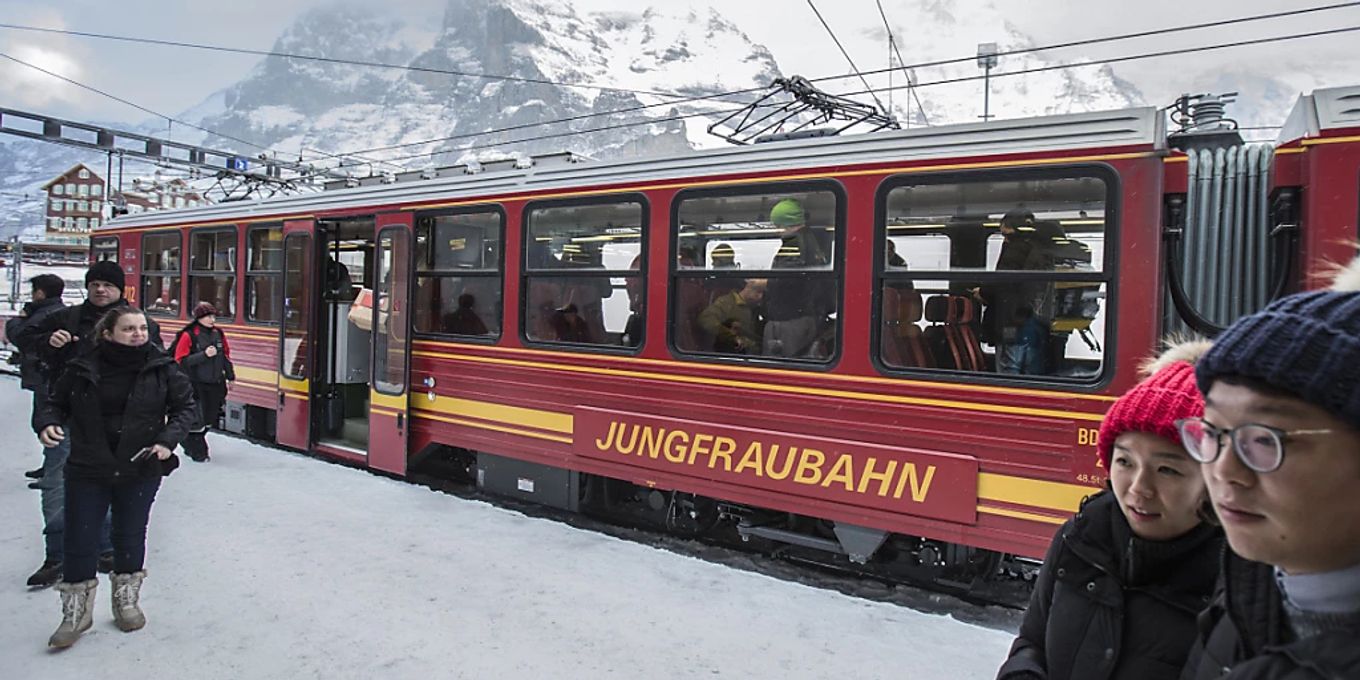 Brand an Notstromaggregat legt Jungfraubahn am Eigergletscher lahm