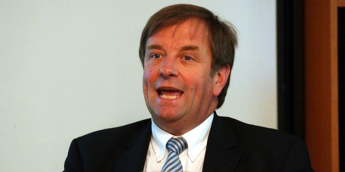 Der ehemalige Medienjurist Franz Zölch wurde 2022 wegen Betrugs zu einer vierjährigen Freiheitsstrafe verurteilt. (Archivbild) Franz Zölch