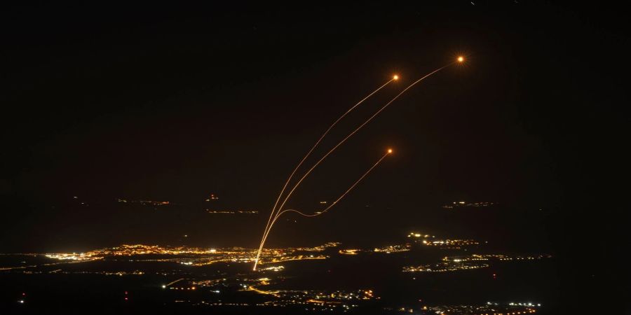 Aus dem Libanon wurden wieder Raketen auf Israel abgefeuert - diesmal auf das Zentrum des Landes. (Symbolbild)