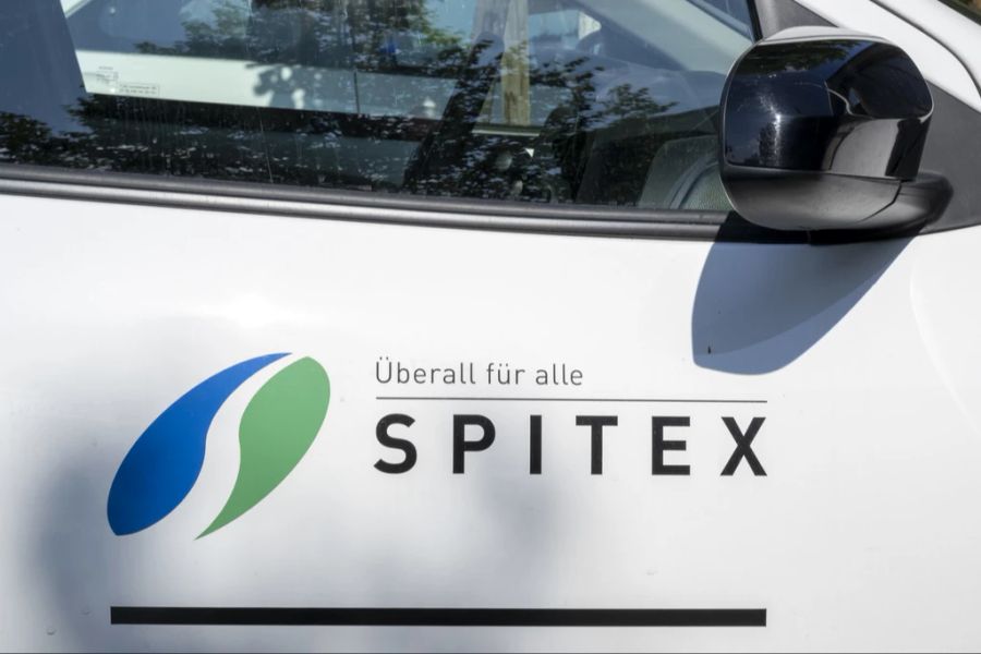 Auch die Fahrzeuge der Spitex sind deutlich erkennbar. (Archivbild)