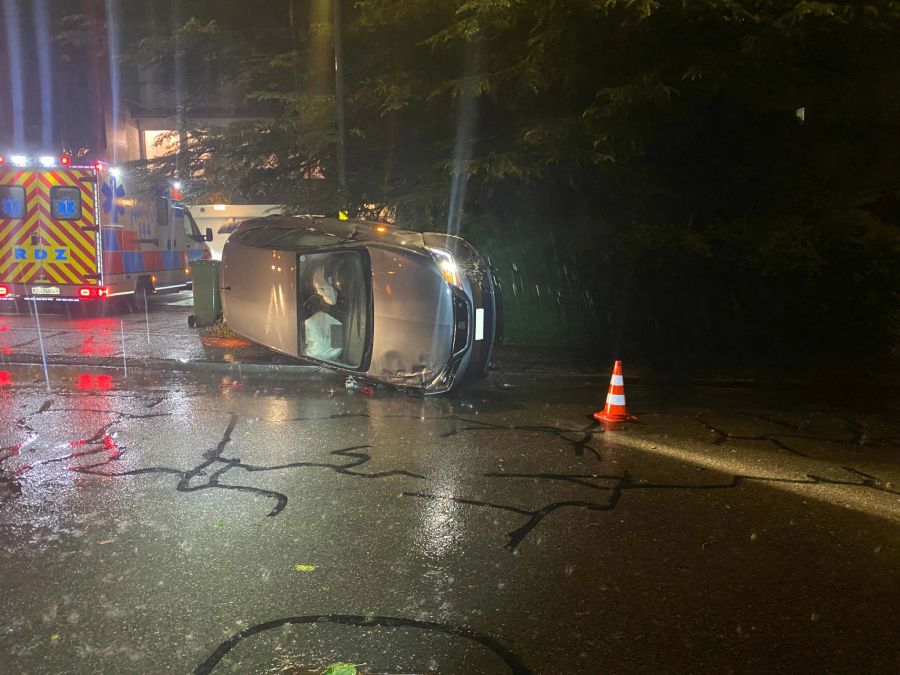 Das Fahrer blieb unverletzt.