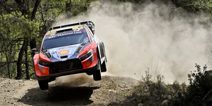 Ott Tänak hält die Spannung in der Rallye-WM hoch. (Archivbild) Ott Tänak