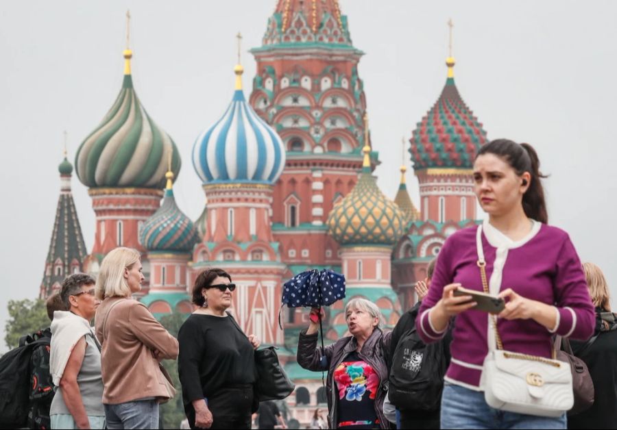 Wladimir Putin will Ausländer nach Russland locken.