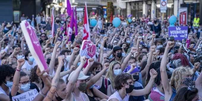 Frauen fordern in Luzern bessere Löhne und Renten. (Symbolbild) Streik