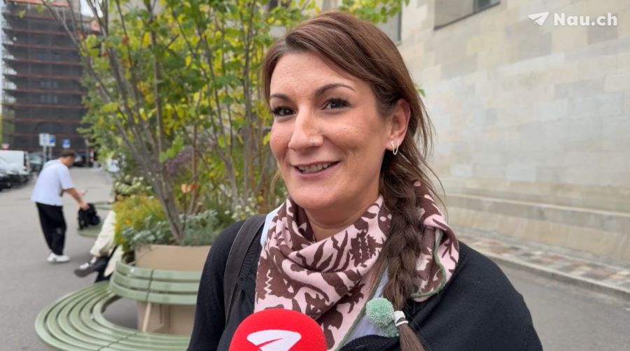 Nathalie (38) findet, dass viele Jobs nicht durch KI ersetzt werden können.