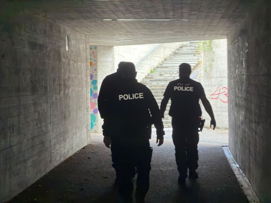 Die Kantonspolizei Bern unterstützt die Ermittlungen.