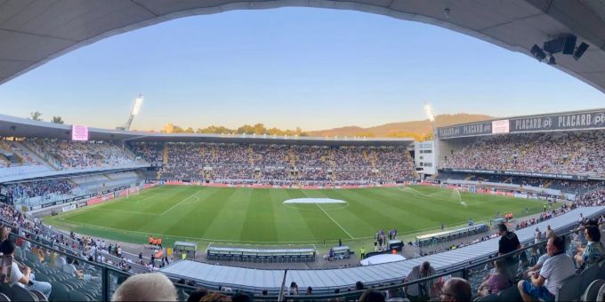 Der FC Zürich läuft im Estadio Afonso Henriques in Guimaraes auf. FC Zürich