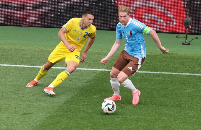 Kevin de Bruyne zieht mit Belgien in den Achtelfinal der EM 2024 ein – ohne zu glänzen. EM 2024