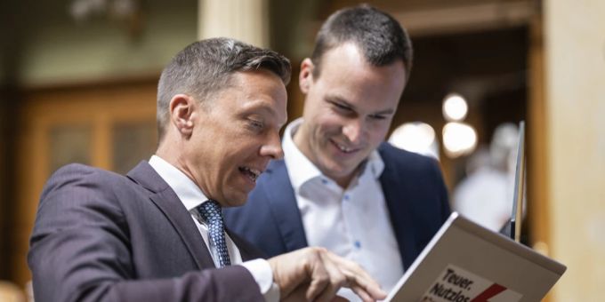 SVP-Nationalrat Christian Imark (links) und Grüne-Nationalrat Bastien Girod (rechts) sind sich über die Bewertung des «Climate Change Performance Index» uneinig. Auch ihre Lösungsvorschläge unterscheiden sich deutlich voneinander. (Archivbild) CCPI Rating