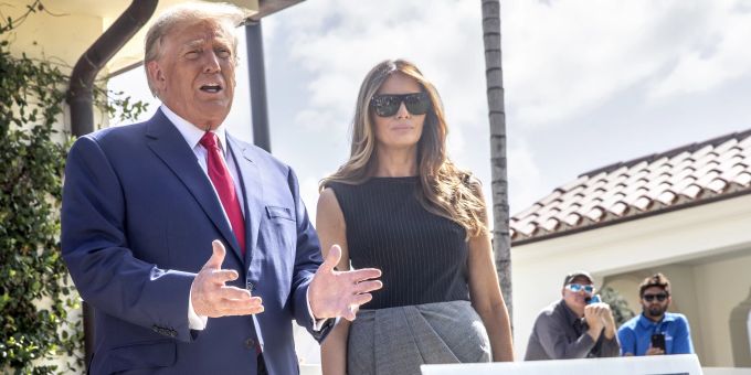 Donald Trump gibt seine Stimme bei den Zwischenwahlen ab. Die Midterms verliefen für den Politiker nicht wie gewünscht. Trump