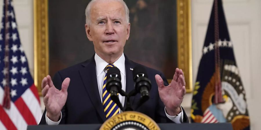 dpatopbilder - Joe Biden, Präsident der USA, spricht im State Dining Room des Weissen Hauses über Lieferketten in den USA. Foto: Evan Vucci/AP/dpa