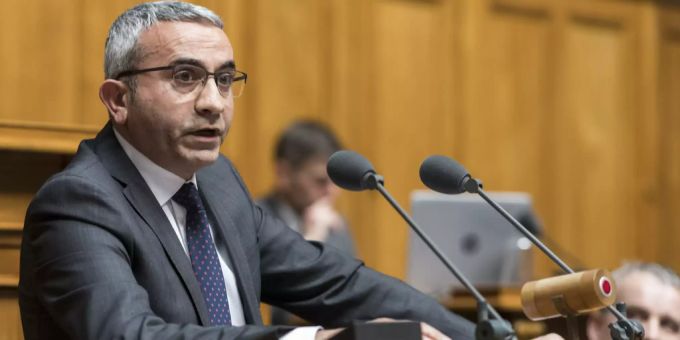 Mustafa Atici, SP-BS, spricht zur Grossen Kammer an der Frühlingssession der Eidgenössischen Räte, am Montag, 9. März 2020 im Nationalrat in Bern. SP Mustafa Atici