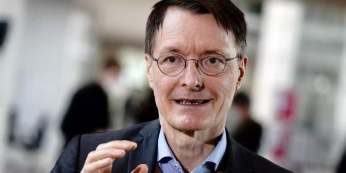 Der SPD-Gesundheitsexperte Karl Lauterbach sprach sich am Mittwoch für eine Legalisierung von Cannabis durch eine mögliche Koalition seiner Partei mit Grünen und FDP aus. Foto: Kay Nietfeld/dpa Cannabis als Rauschmittel