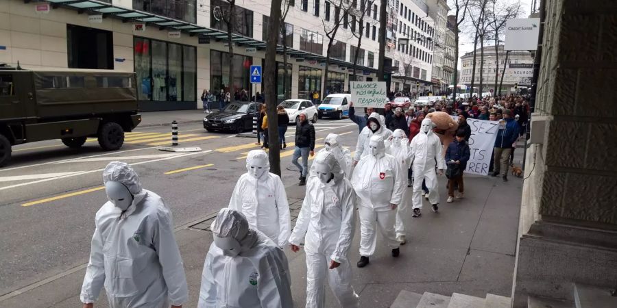 Sie wehren sich gegen eine Maskenpflicht bei Kindern.