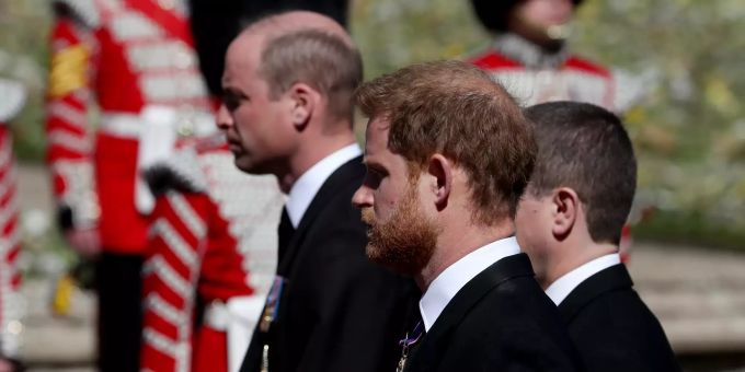 Prinz Harry an der Trauerfeier von Prinz Philip (†99). Prinz Harry