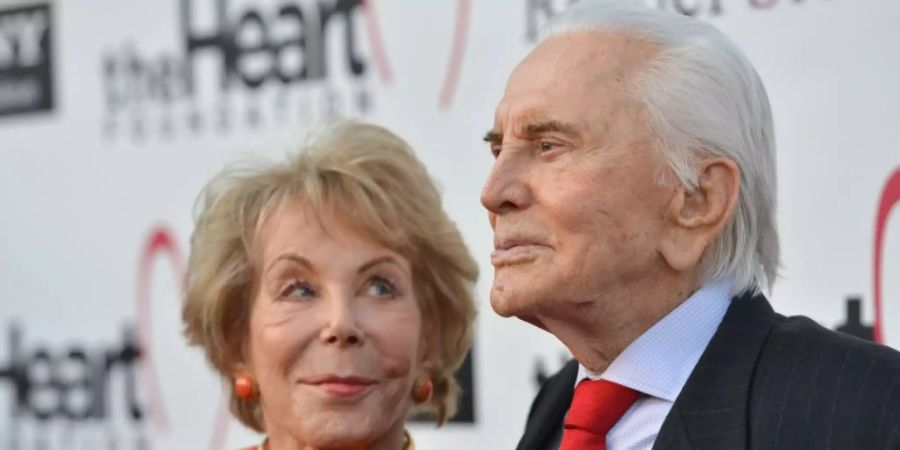 Anne und Kirk Douglas im Jahr 2012