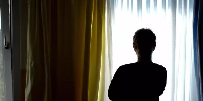 Singles haben mehr unter den seelischen Belastungen der Pandemie zu leiden als Menschen in einer Beziehung. Foto: Peter Steffen/dpa Singles haben mehr unter den seelischen Belastungen der Pandemie zu leiden als Menschen in einer Beziehung. Foto: Peter Steffen/dpa