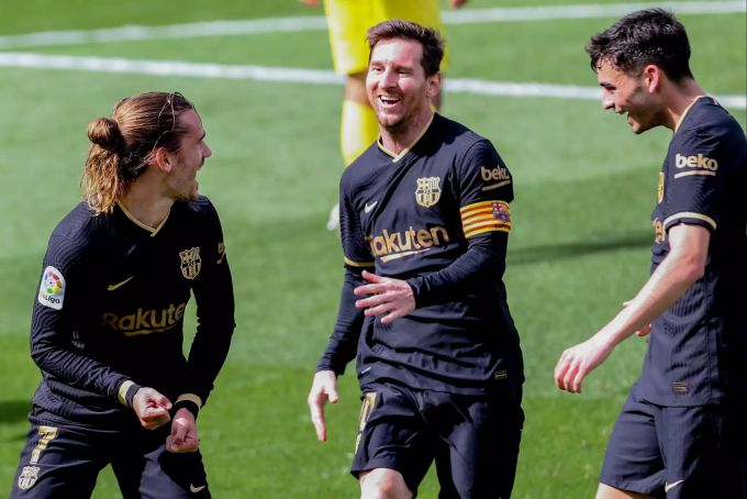 Der FC Barcelona bleibt im Titelrennen. FC Barcelona