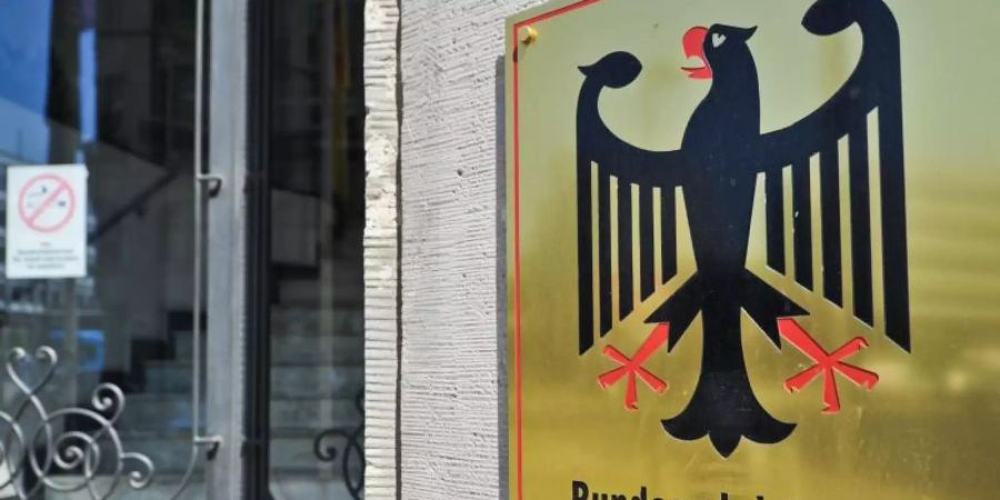 Eingang des Bundesministeriums für Gesundheit in Berlin. Die Firma Kohl Consult GmbH fordert die Begleichung einer Rechnung. Foto: picture alliance / dpa