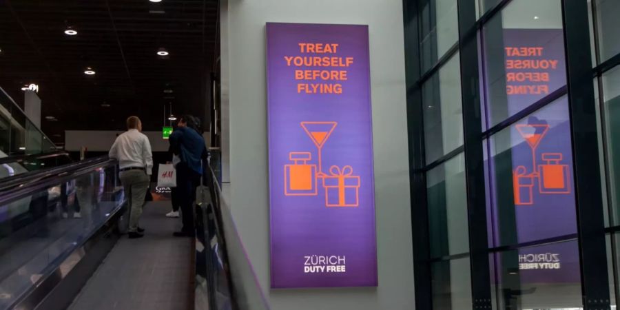 Einkaufen am Flughafen Kloten.