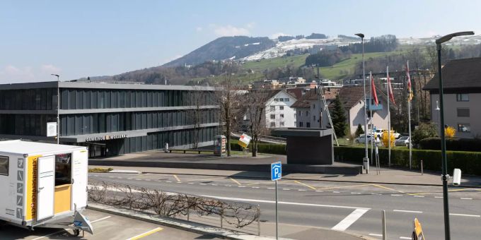 Wollerau Gemeindehaus - Wollerau Wollerau Gemeindehaus - Wollerau