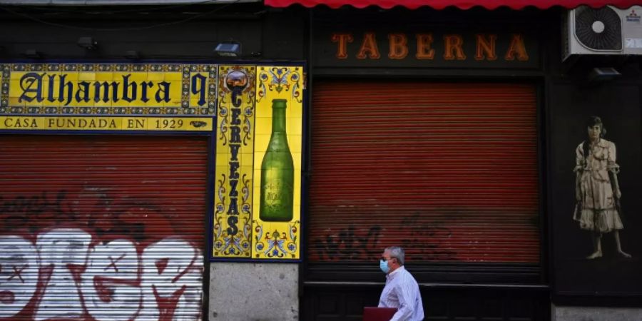 Geschlossene Bar in Madrid