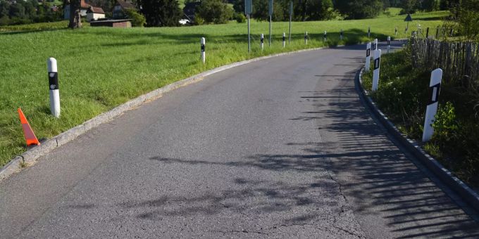 Nach Streifkollision weggefahren. Nach Streifkollision weggefahren