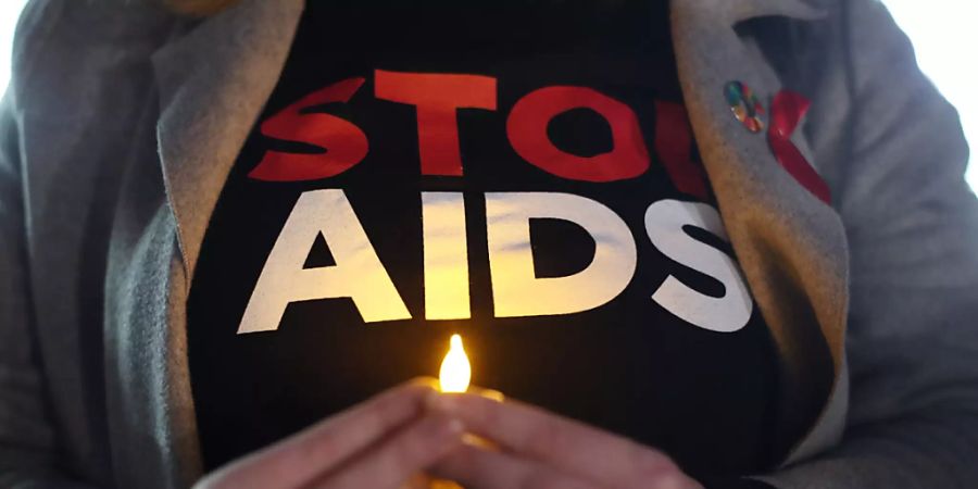 ARCHIV - Im vergangenen Jahr haben sich nach Schätzungen 1,7 Millionen Menschen weltweit mit HIV angesteckt. Foto: Yui Mok/PA Wire/dpa