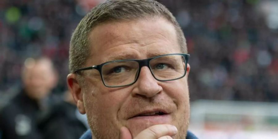 Mönchengladbachs Sportdirektor Max Eberl kann sich vorstellen, dass die Clubs die Kadergrössen beschränken. Foto: Stefan Puchner/dpa
