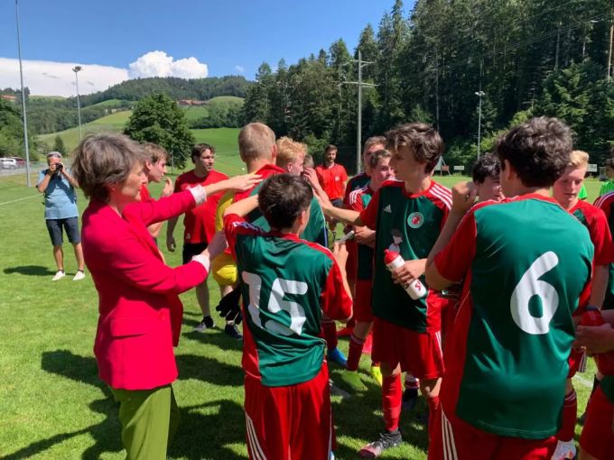 Und Spieler-Autogramme hat die SP-Bundesrätin auch noch gesammelt. Sommaruga