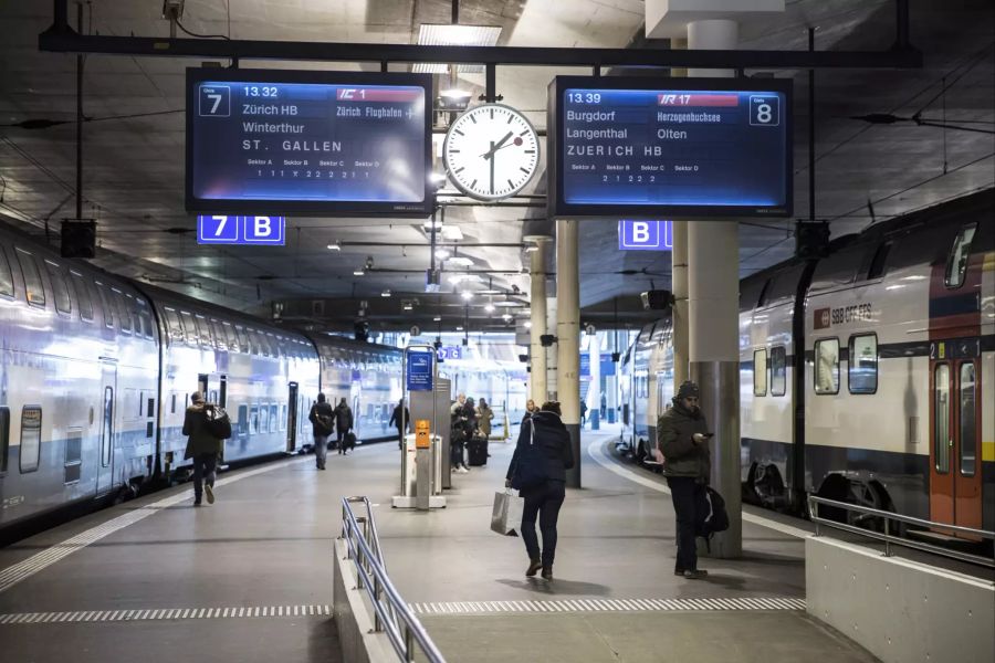 SBB zug Bahnhof bern