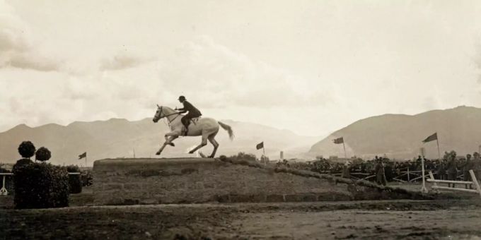 Neues Buch - 120 Jahre Pferdesport Schweiz