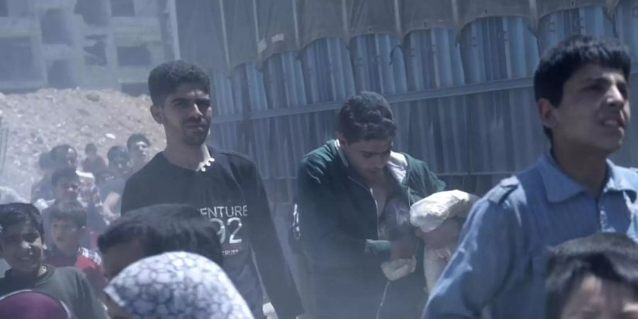 Nach langem Ringen hat sich der UN-Sicherheitsrat doch noch auf eine eingeschränkte Fortsetzung der humanitären Syrienhilfe geeinigt. Foto: Hassan Ammar/AP/dpa