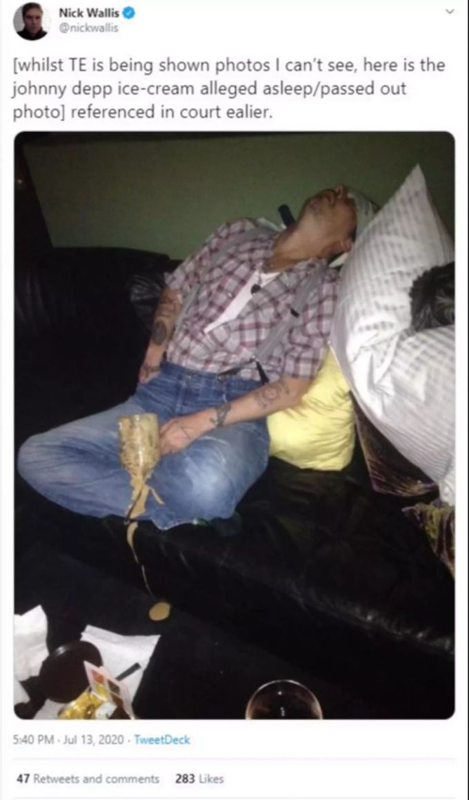 Dieses Foto von Johnny macht im Netz die Runde. johnny
