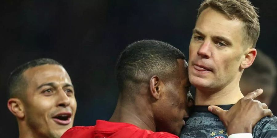 Ob Manuel Neuer seinen Vertrag beim FC Bayern verlängert, steht noch nicht fest. Foto: Andreas Gora/dpa
