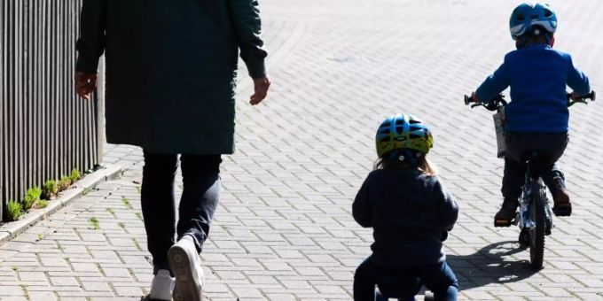 Eltern mit Kindern. Eltern