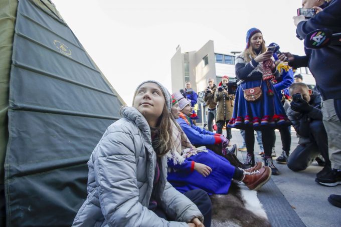 Die schwedische Umweltaktivistin Greta Thunberg schliesst sich Fosen-Aktivisten an, die am 12. Oktober 2023 vor der Statkraft-Zentrale in Oslo, Norwegen, protestieren. EPA/Emilie Holtet NORWAY OUT Protest Norway